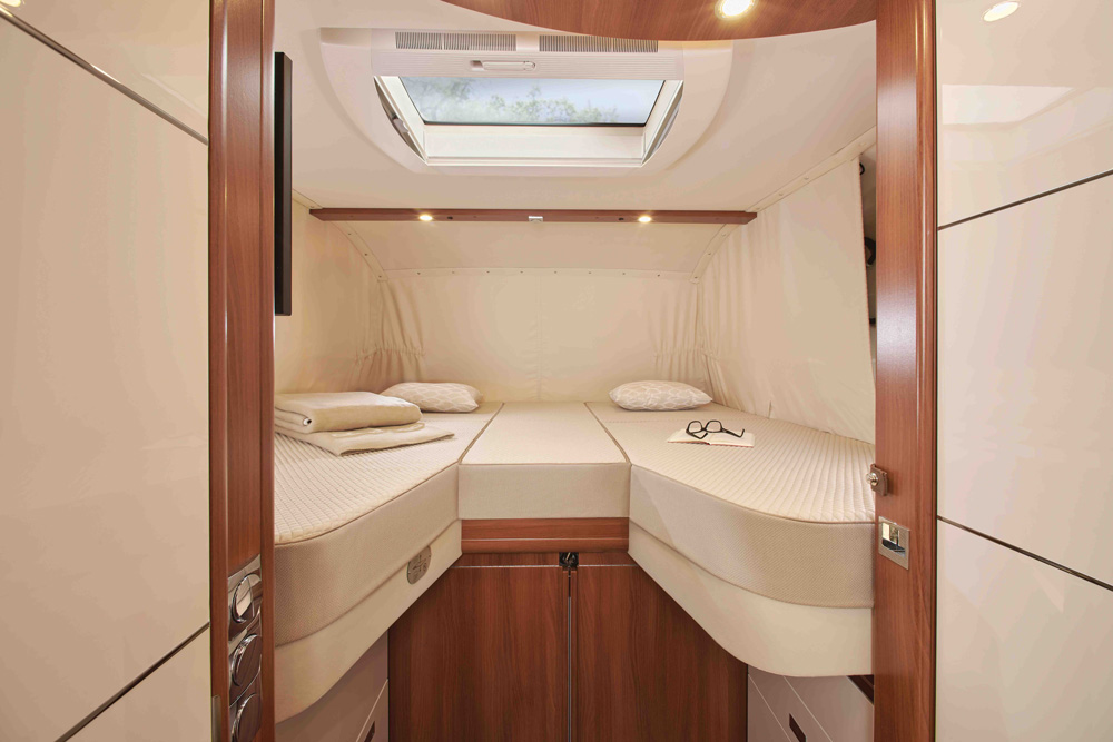 フロント側電動ドロップダウンベッド