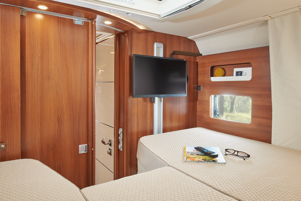 フロント側電動ドロップダウンベッド